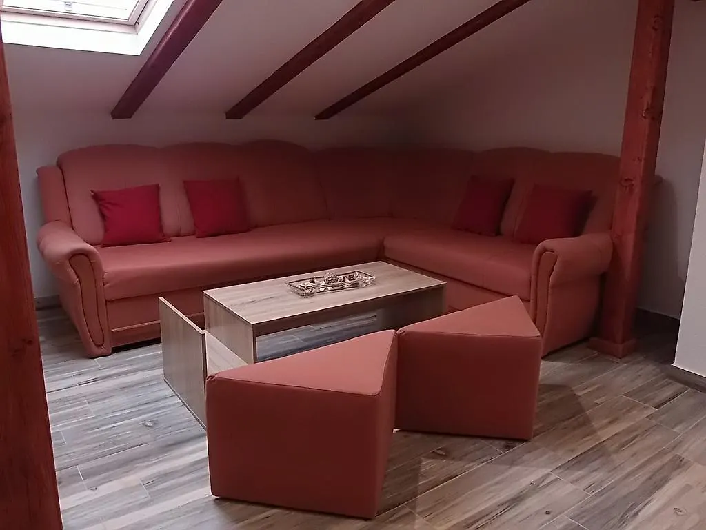 Apartment Cajt ウマグ